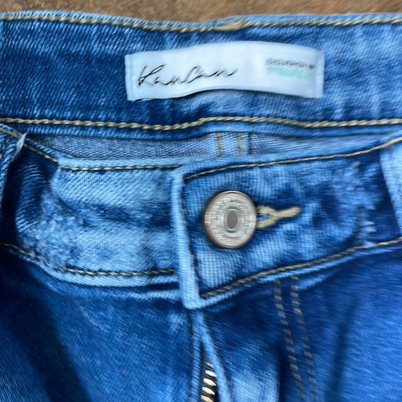 Women’s flares - Picture 2 of 4